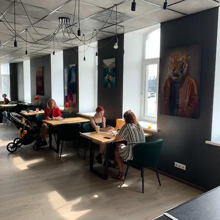 Hedgehogs Backpackers Hostel Хостел *